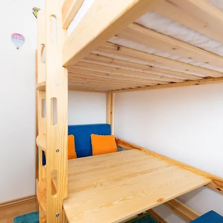 Lord Nelson 613 Apartment